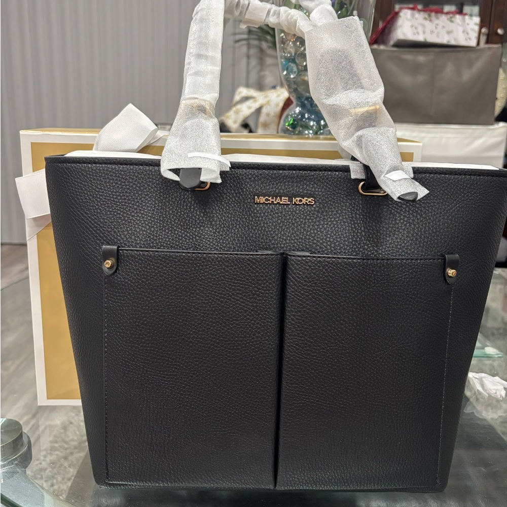 MK Jet Set Travel MD DBL Pocket Tote Bag